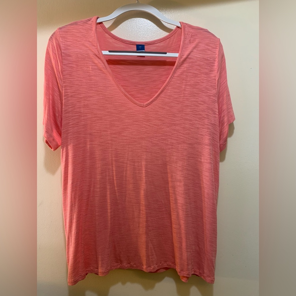 Old Navy V-Neck Peach Top Large